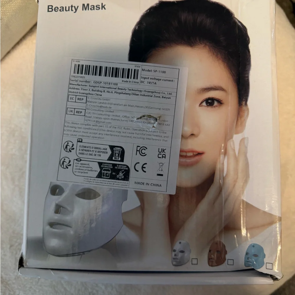 Beauty Mask‎ White